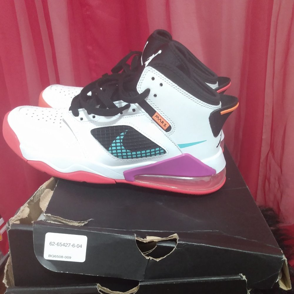 Jordan Mars - Picture 3 of 4